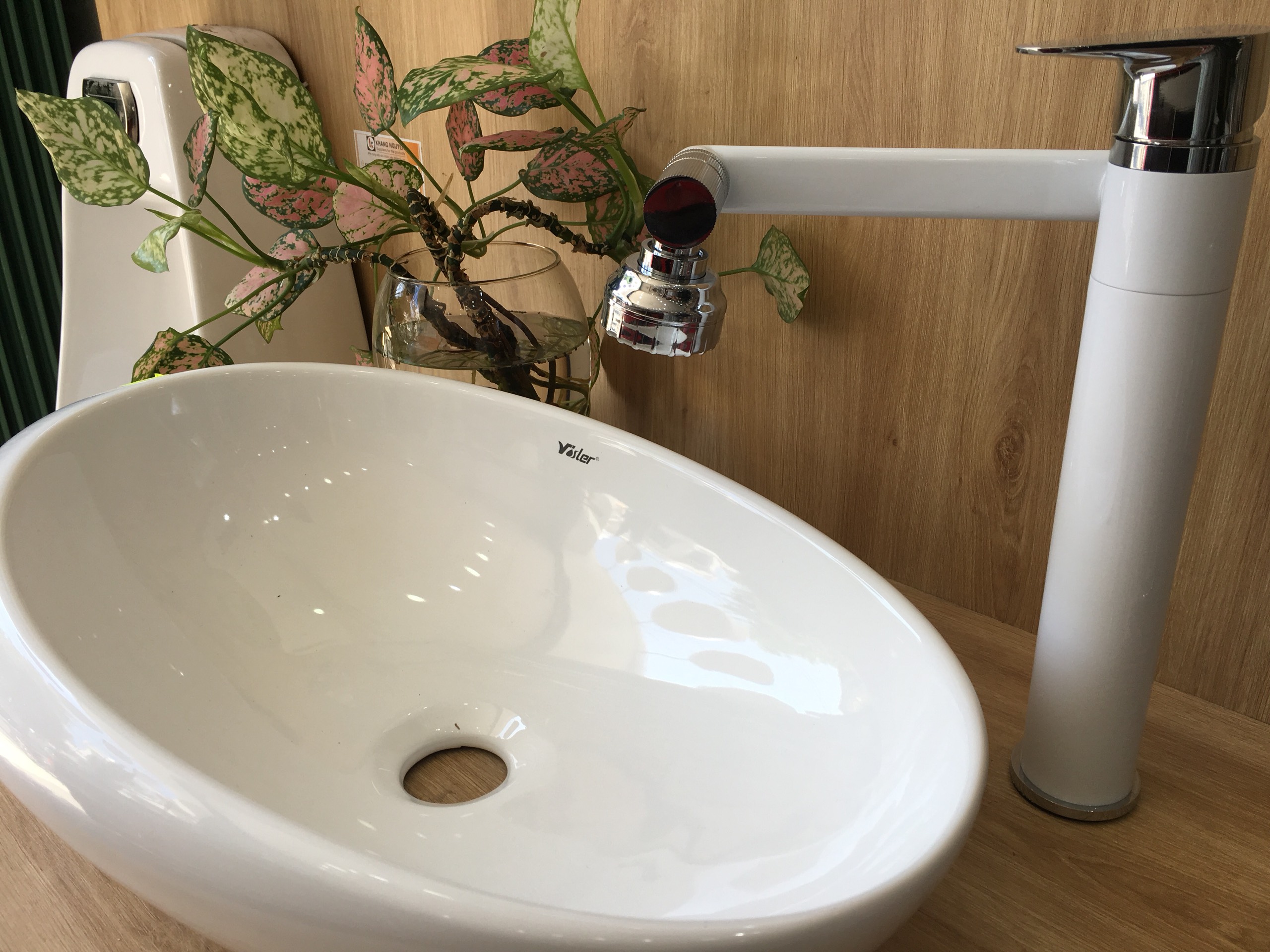 LAVABO KIỂU ĐẶT BÀN VL-L2201